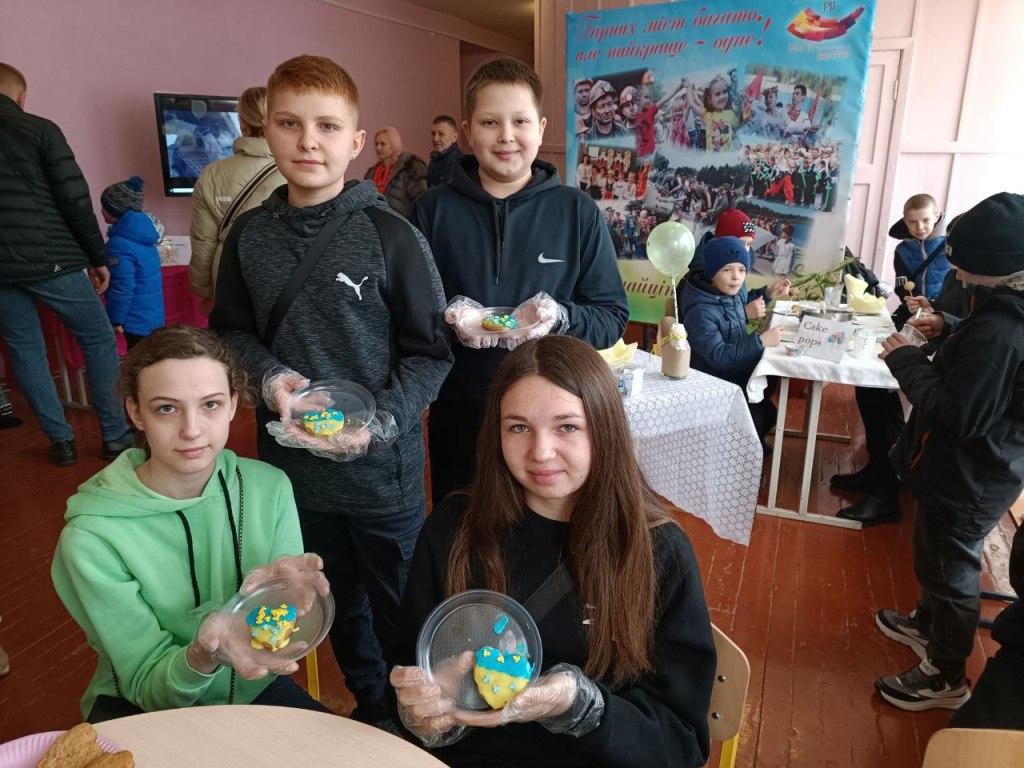 Криворізька гімназія № 44 щиро зустрічала гостей родинного фестивалю «Весна прийшла – і Перемога прийде!»